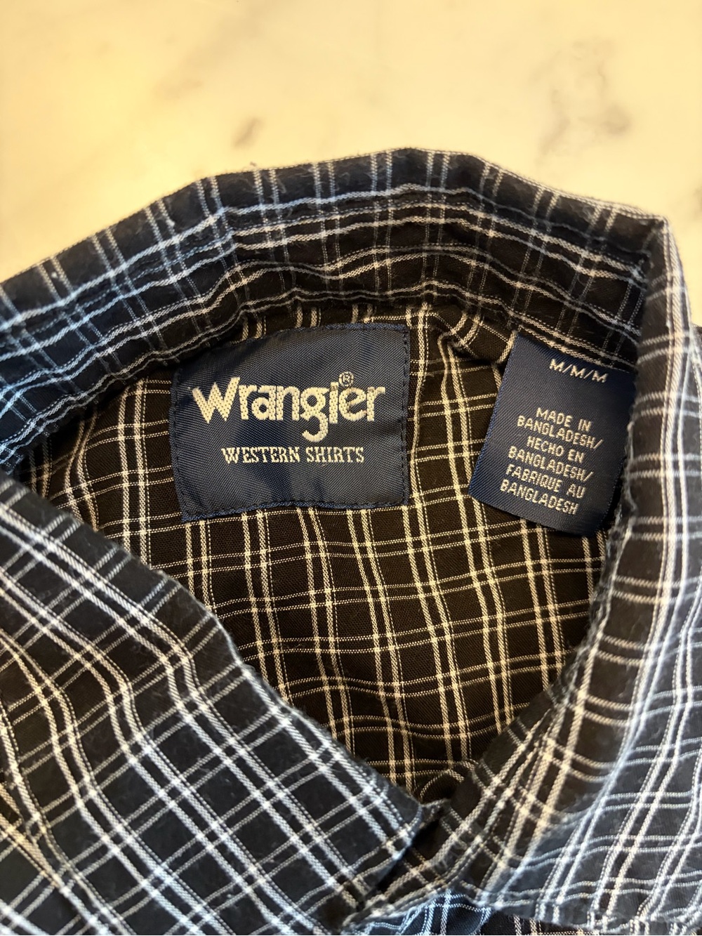 Wrangler Men’s Black and White Plaid Western Snap-Front Shirt - Picture 3 of 5